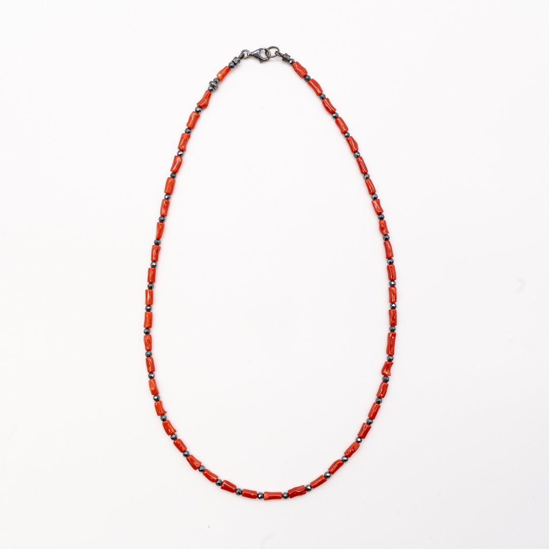 Collana in Cannette di Corallo Rosso e Ematite